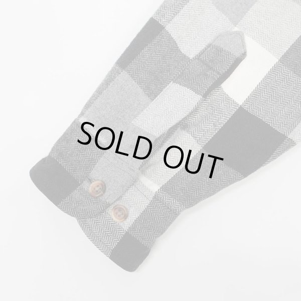 画像4: 90's ST JOHN'S BAY ブロックチェック柄 ヘビーネルシャツ "BLACK×WHITE" (4)