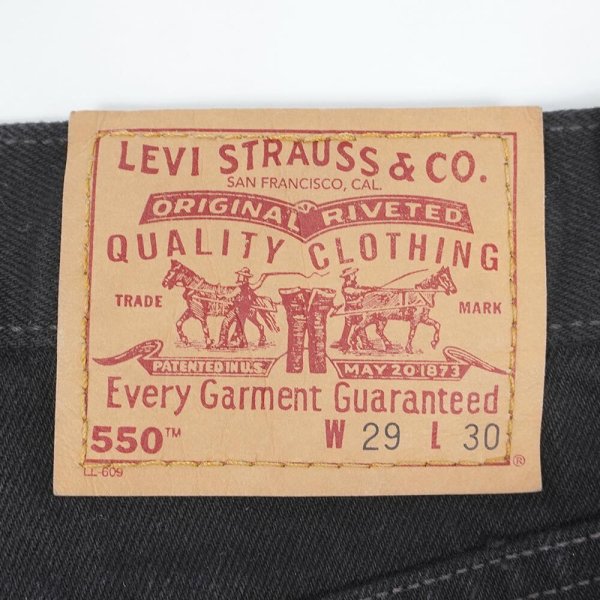 画像3: 90's Levi's 550 ブラックデニムパンツ "MADE IN USA / W29 L30" (3)