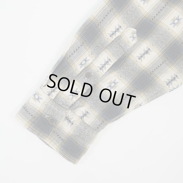 画像4: 00's OLD NAVY オンブレチェック柄 ヘビーネルシャツ (4)