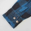 画像4: 90's ST.JOHN'S BAY ヘビーネルシャツ "Blue × Black Plaid" (4)