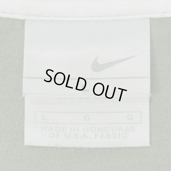 画像2: 00's NIKE スウォッシュロゴ刺繍 Tシャツ "OLIVE" (2)