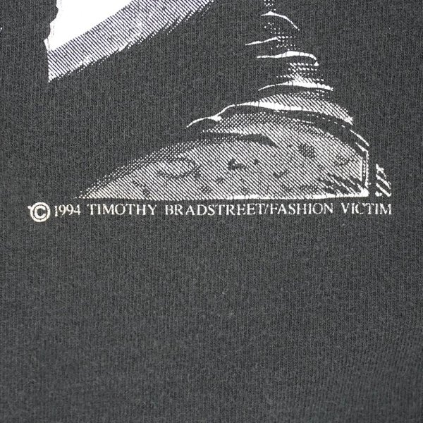 画像3: 90's TIMOTHY BRADSTREET プリントTシャツ "FASHION VICTIM / MADE IN USA" (3)