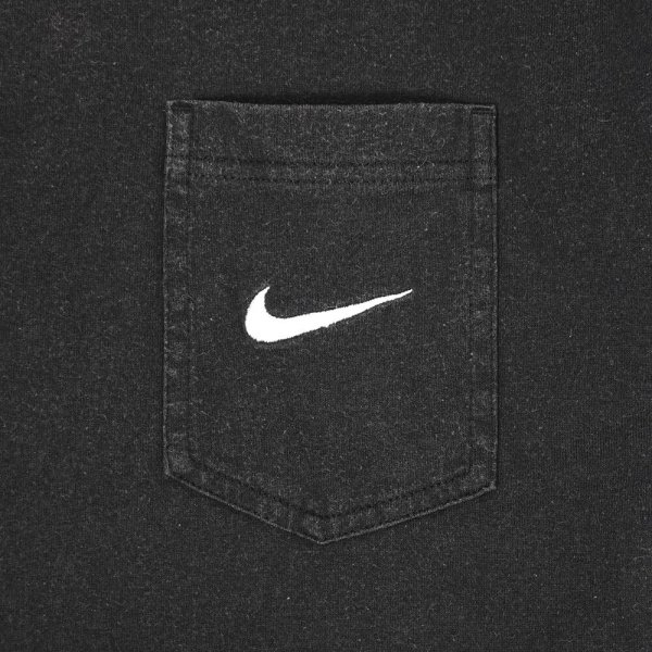 画像3: 90's NIKE スウォッシュロゴ刺繍 ポケットTシャツ "Fade Black" (3)
