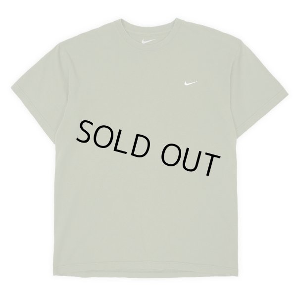画像1: 00's NIKE スウォッシュ ロゴ刺繍 Tシャツ "OLIVE" (1)
