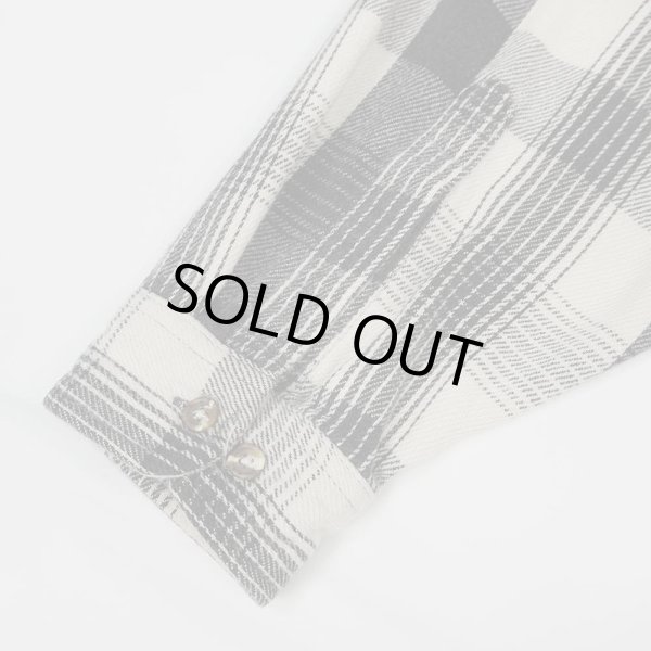 画像4: Late 90's FIELD MASTER ヘビーネルシャツ "Black Ombre Plaid" (4)