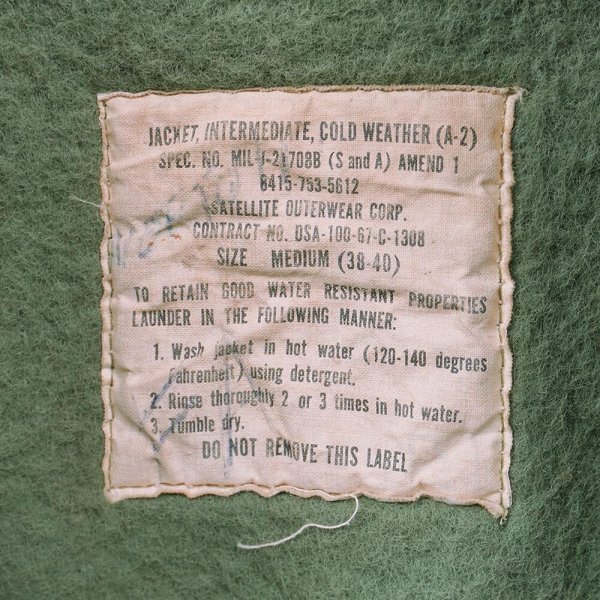 画像2: 60's US.NAVY A-2 デッキジャケット "MEDIUM / SEABEES STENCIL" (2)