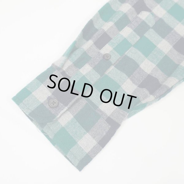 画像4: 00's ST JOHN'S BAY フランネル ボタンダウンシャツ "DEADSTOCK" (4)