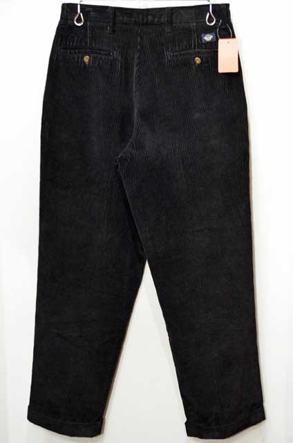 DOCKERS 2タック 太畝コーデュロイパンツ “BLACK”