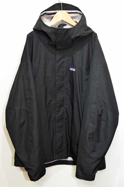 08's Patagonia STORM JACKET “BLACK” - used&vintage box Hi-smile