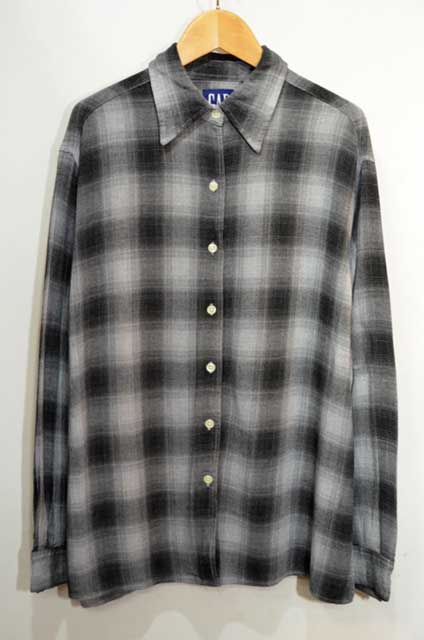 old gap shirt