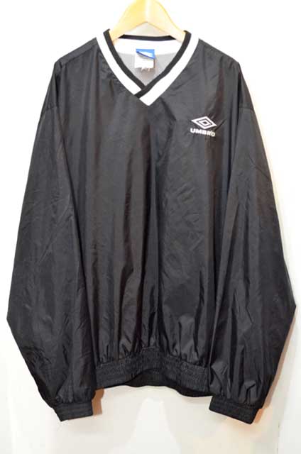 90's UMBRO ナイロンプルオーバー